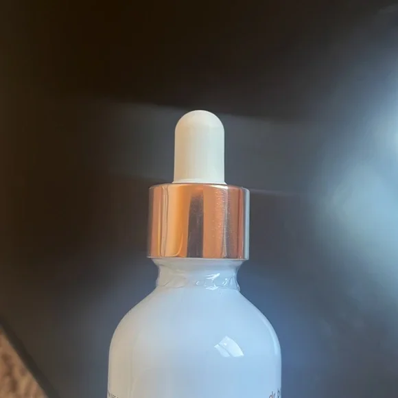 ***SOLD*** Dr Brandt Skincare Liquid Sun Shield Daily Brightening Mineral SPF - Picture 4 of 8